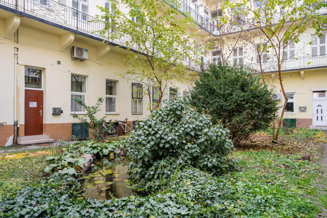 Innova Vision Apartment Budapest Luaran gambar